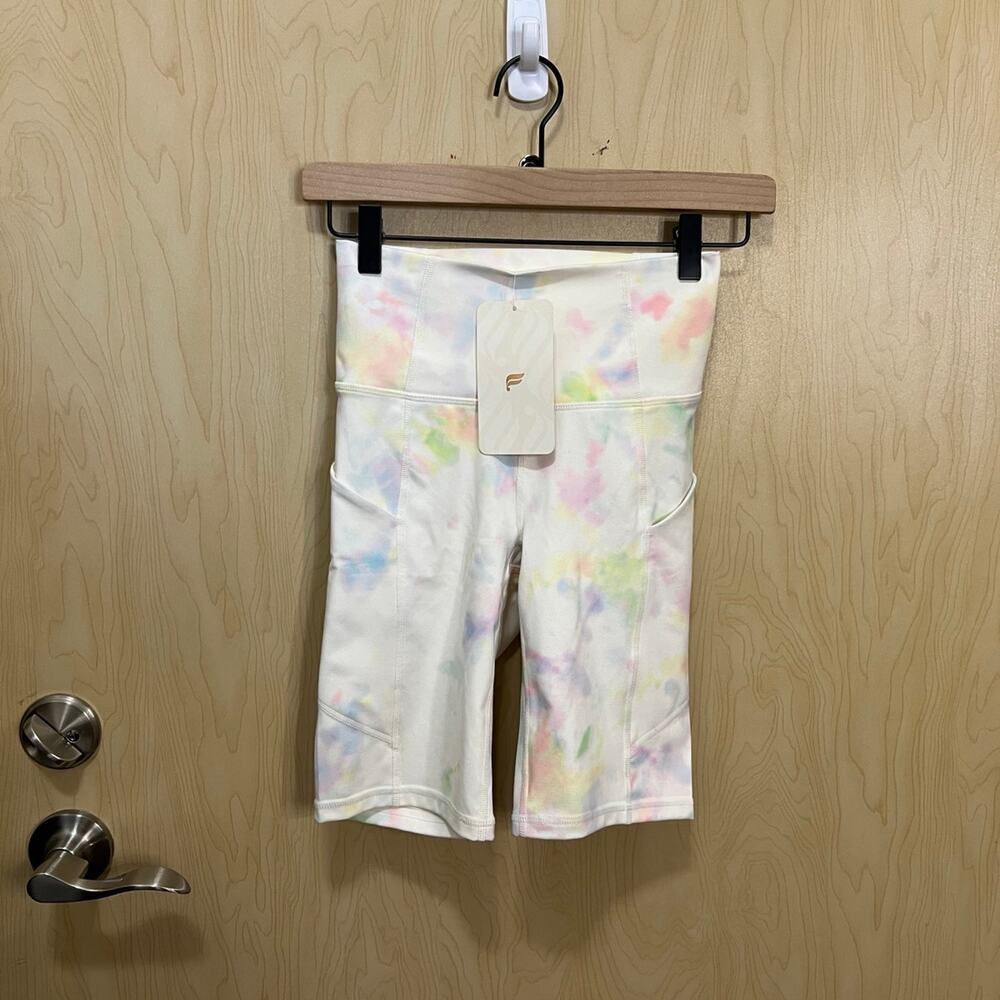 NWT Fabletics oasis high waisted pocket short 9”